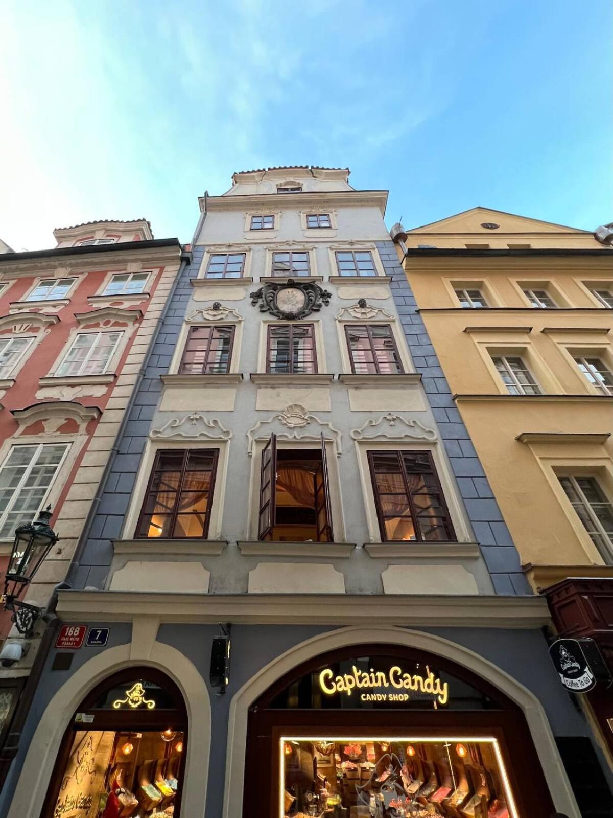Traditional Prague Apartment Exterior photo
