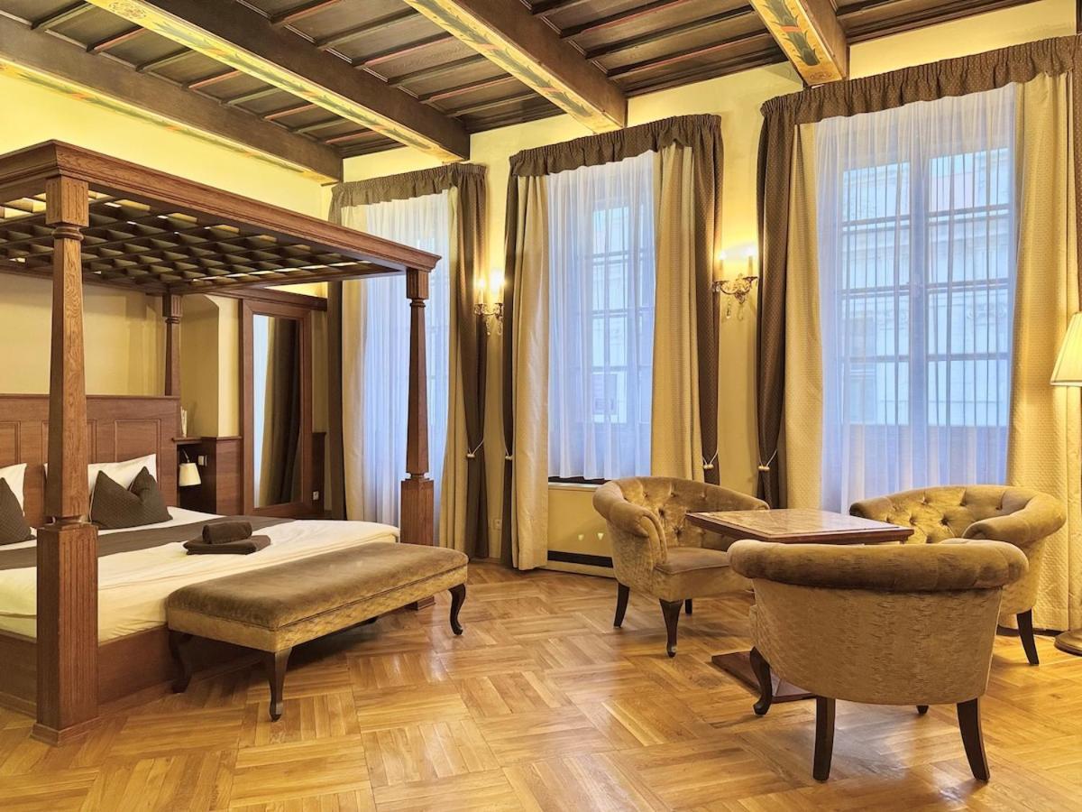 Traditional Prague Apartment Exterior photo